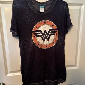 LIGHTWEIGHT WONDERWOMAN TSHIRT